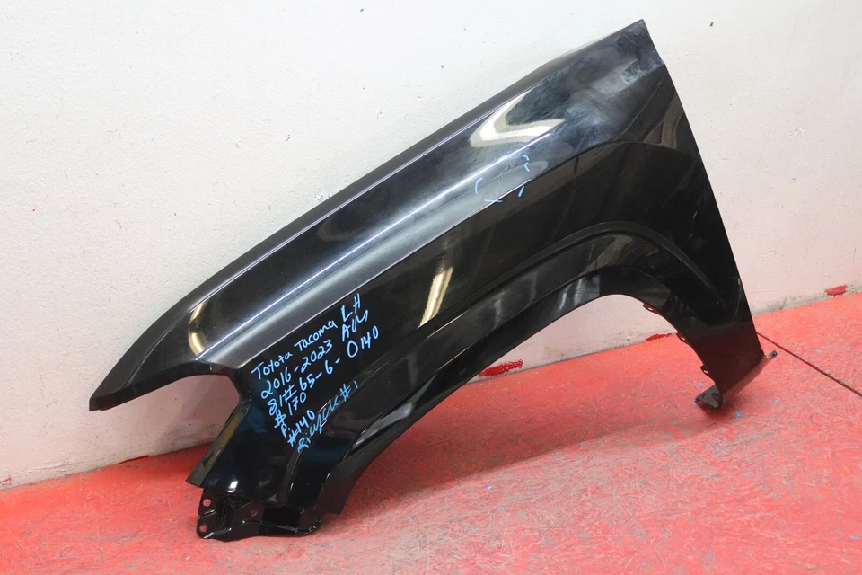 2016 2023 TOYOTA TACOMA LEFT SIDE FENDER Foto 2 de 4
