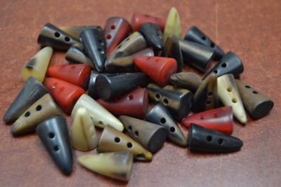 25 PCS SMALL ASSORT BUFFALO HORN TOGGLE SEWING 2 HOLE BUTTONS 3/4'' #T-978