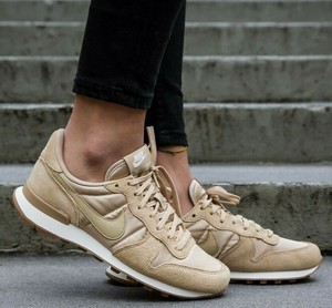 nike w internationalist