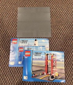 LEGO CITY Space Centre 3368 Incomplete Set Box Instructions Baseplates Pieces