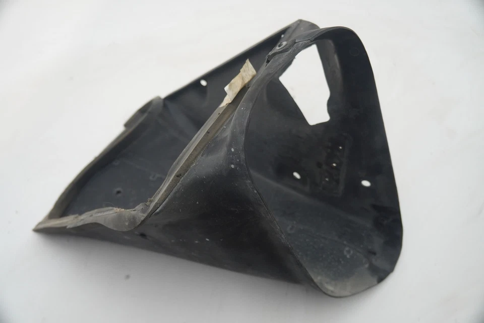 Para-choque dianteiro direito painel guia de entrada de duto de ar transportador 65870800 Ferrari 360 2004 - Imagem 2 de 4