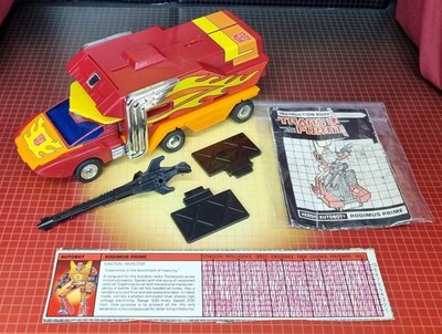 Vintage Hasbro Transformers G1 Autobot Leader Rodimus Prime komplett Gummireifen