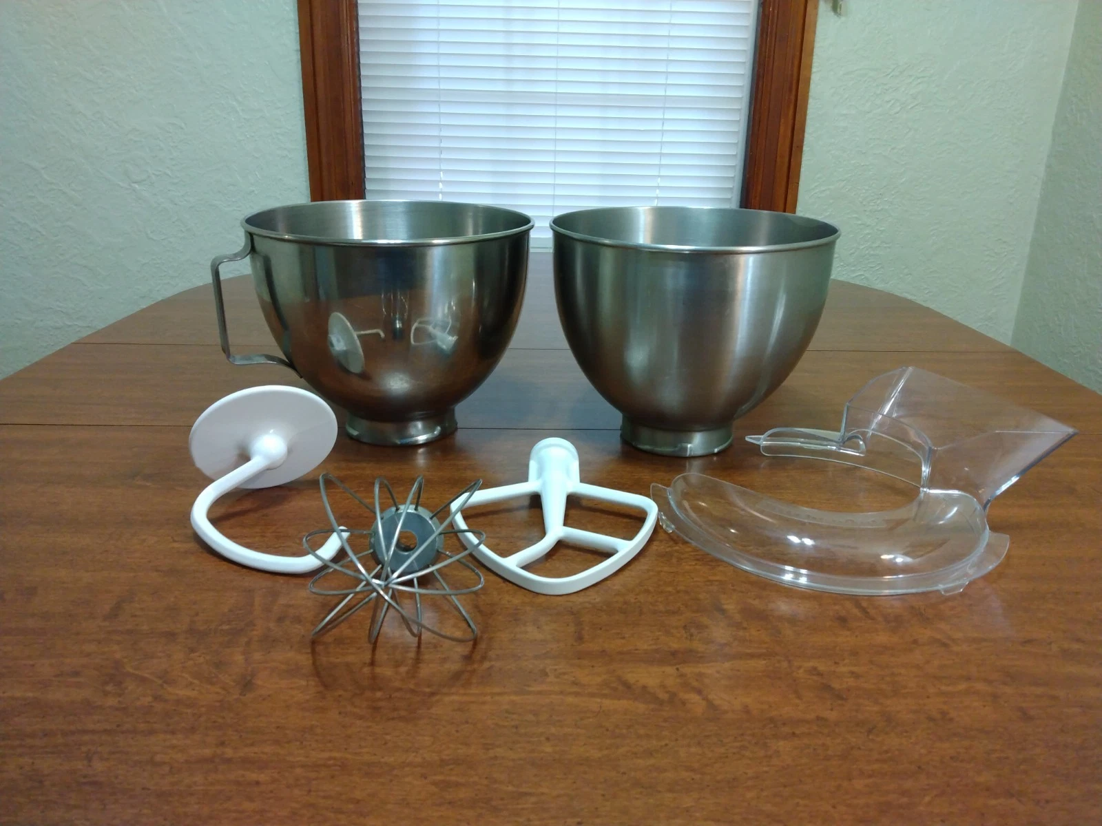 VTG KitchenAid K45 4.5qt Mixing Bowl w Handle Beater Dough Hook Whisk Pour Guard