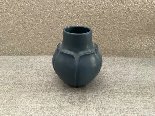 XIX Rookwood Blue 2095  Matte Vase 2095 Art Pottery  Vase 1919