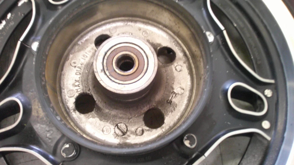 Llanta trasera Honda Nighthawk 650 CB650 1982 Comstar Foto 3 de 4