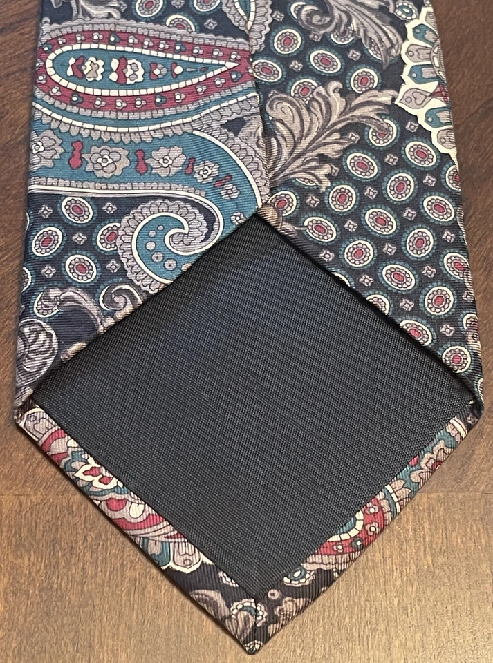 Bill Blass 100% Silk Men’s Neck Tie Made In Usa - Image 2 of 4