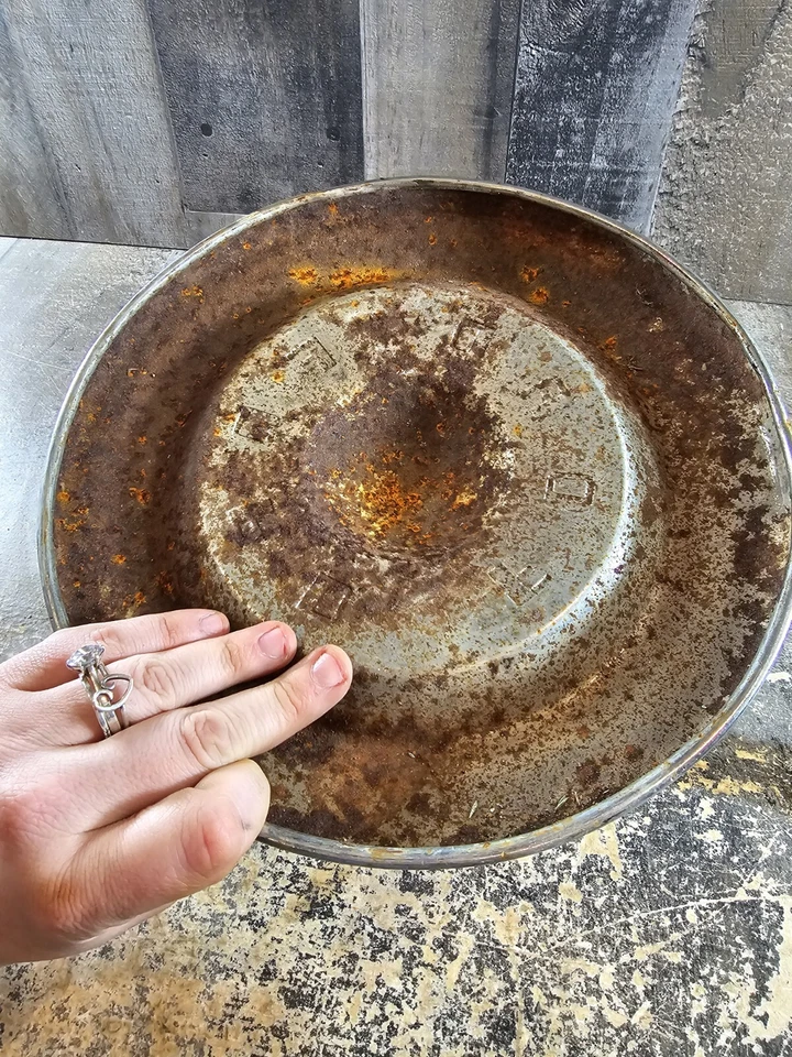 FORD FAIRLANE 1955-1956 USED CHROME HUBCAP CREAM CENTER MAN CAVE DECOR AS FOUND - Image 3 of 4