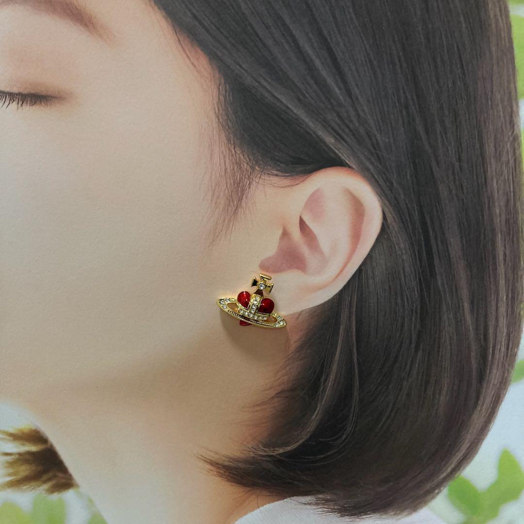 Vivienne Westwood Earrings Pierce Diamante Gold x Red 2.5 cm Vivienne Westwood Earrings Pierce Diamante Gold x Red 2.5 cm