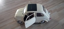 Modellauto Fiat 500 1960 1:24 weiss