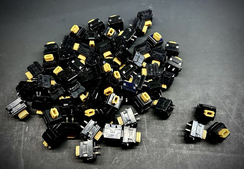 62x ALPS Salmon Switches Used Vintage Apple IIc IIgs Keyboard Tactile Rare Lot