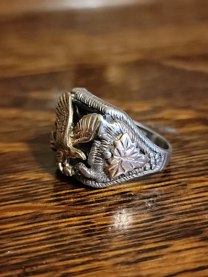 Black Hills Gold Sterling 925 RGC 12k 10k Onyx Flying Eagle Men's Ring Size 10.5 - Image 2 of 4