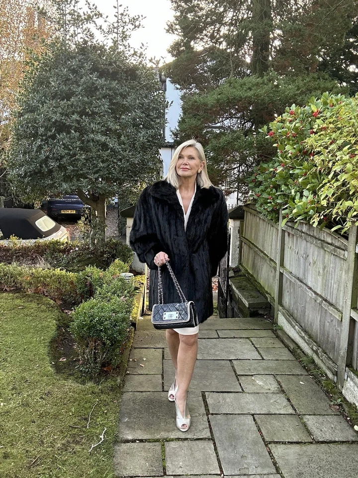 VINTAGE Black Mink Fur Coat UK 10 Grosvenor at Harrods Short Lined Pockets - Image 2 of 4