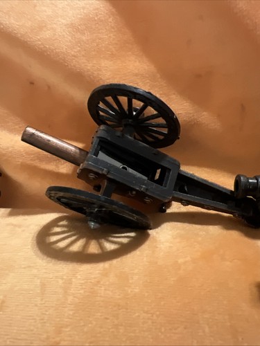 Lote de 3 sacapuntas vintage de metal en miniatura cañón militar guerra ejército - Imagen 7 de 12