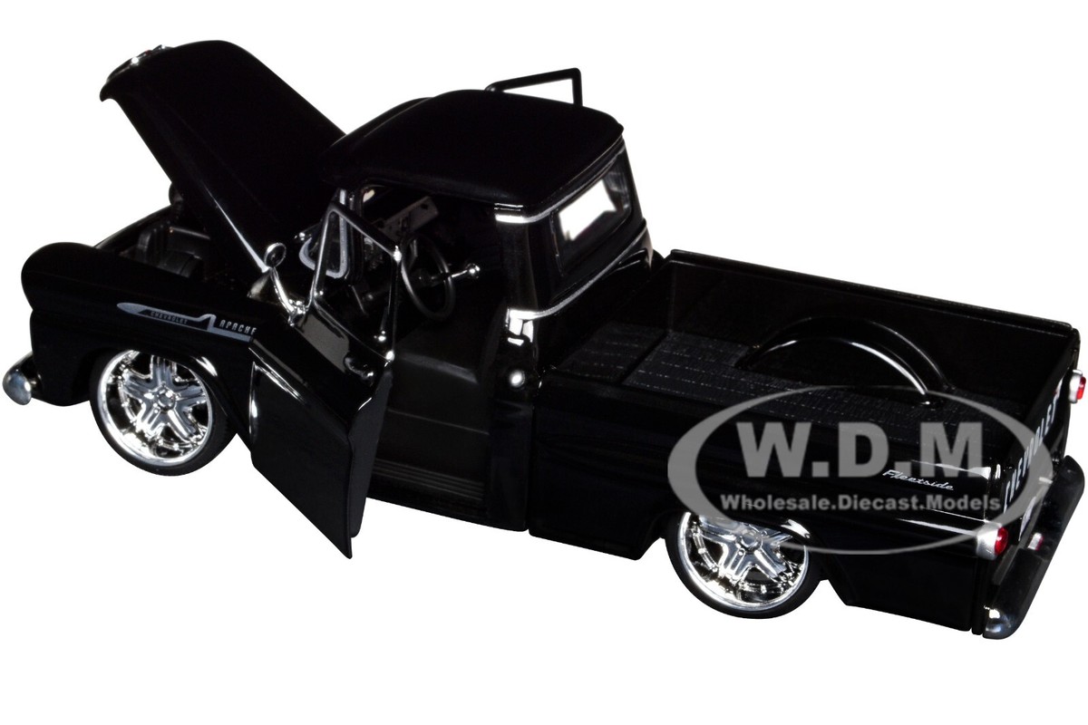 1958 CHEVROLET APACHE FLEETSIDE PICKUP BLACK 1/24 DIECAST BY
