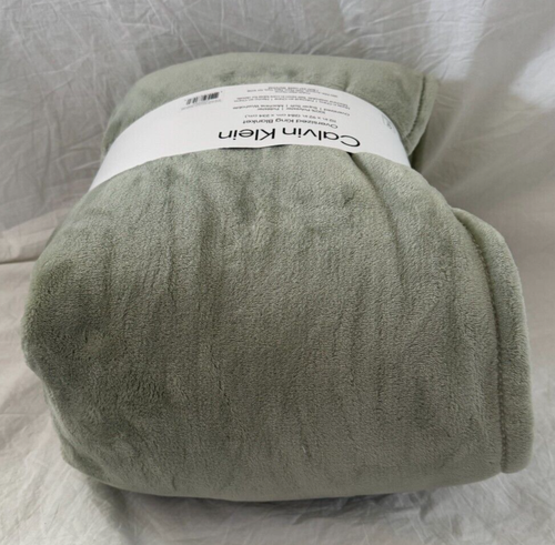 Calvin Klein Oversized Solid Sage Ultra Soft Plush King Blanket NIP - Picture 6 of 12