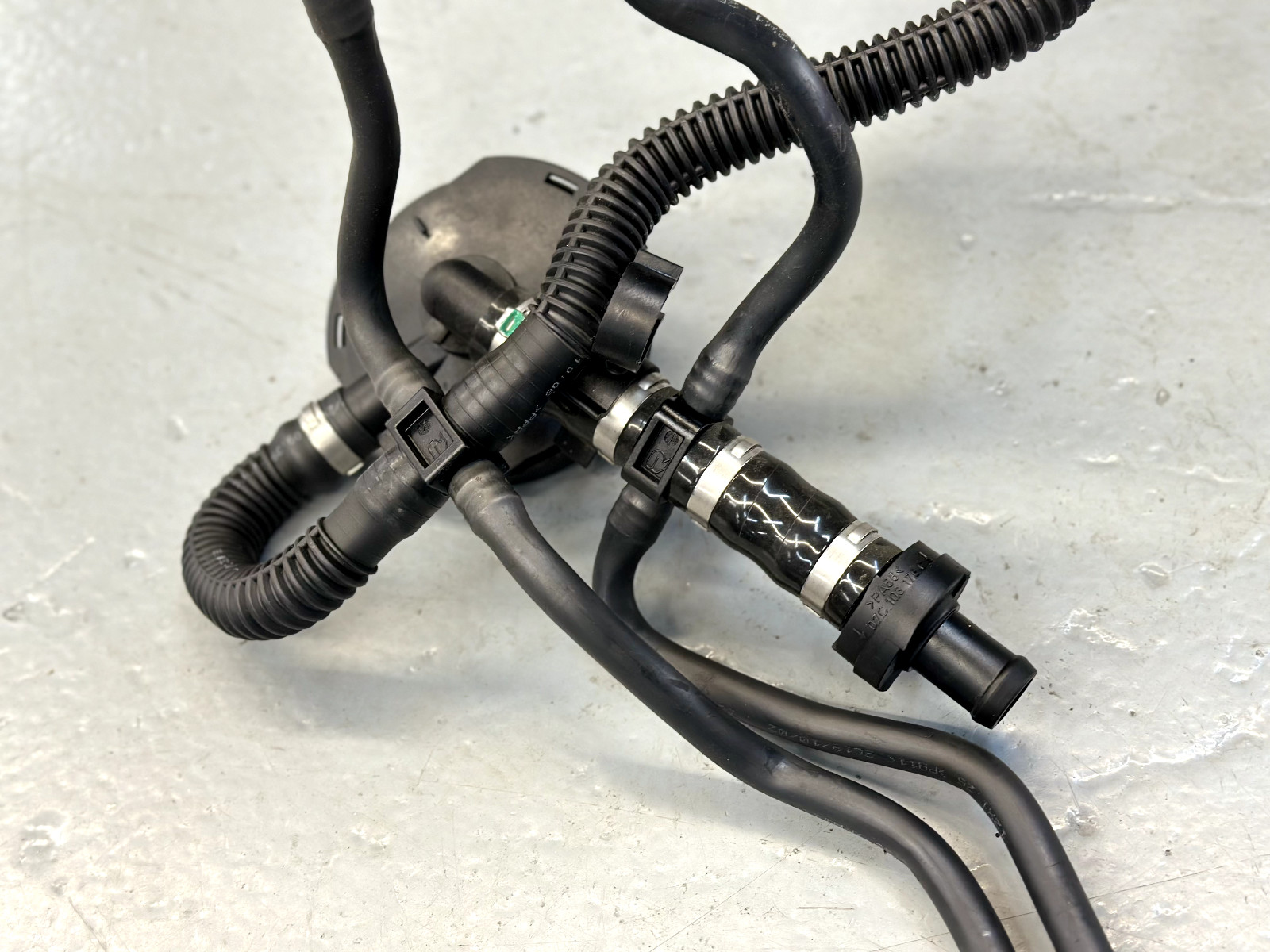 Mclaren 570 600 Air Hose  00916242 used  OEM
