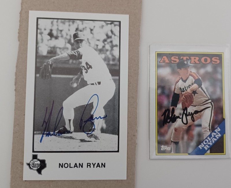 NO COA'S NOLAN RYAN HOF PITCHER AUTO TEAM ISSUED TEXAS RANGERS CARD. + 1988 250