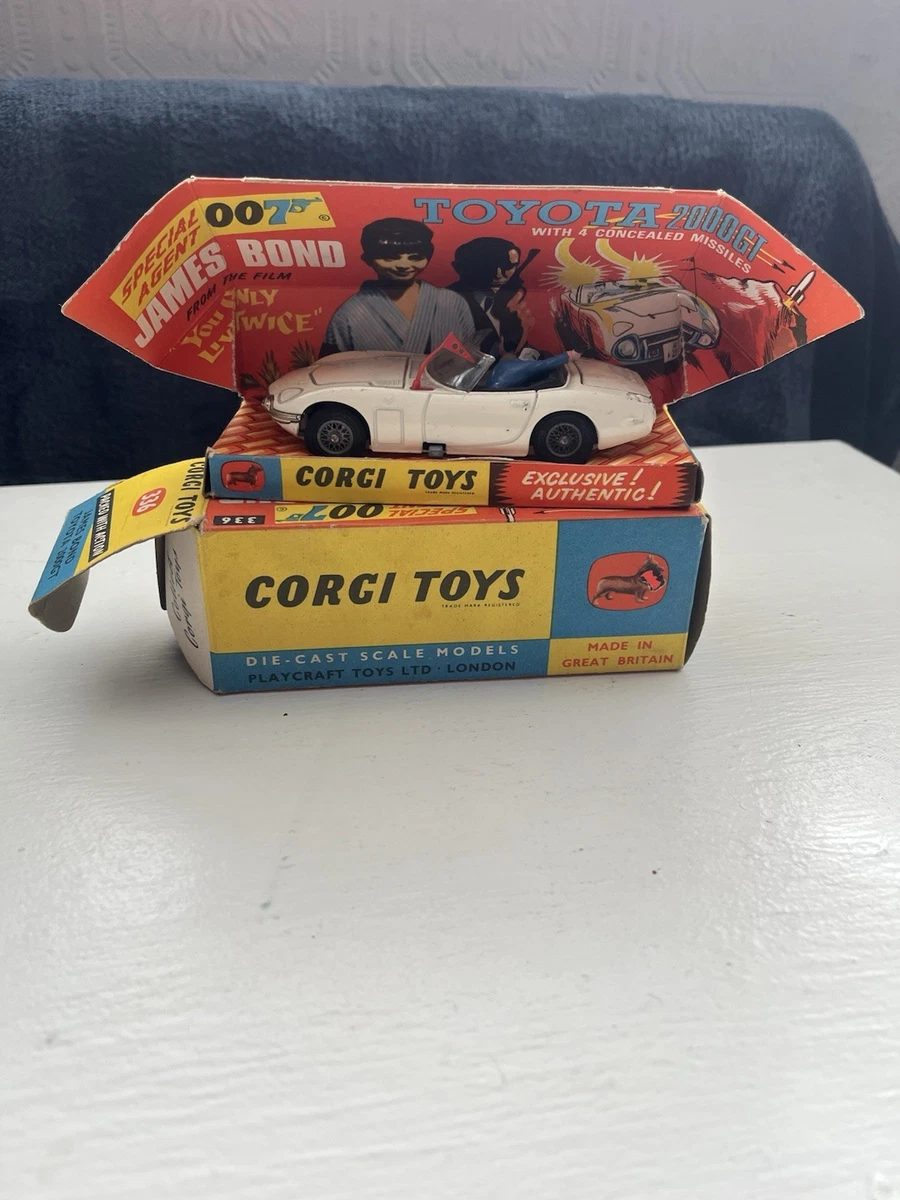 Corgi - 1:43 - Toyota 2000GT James Bond en Blanc et