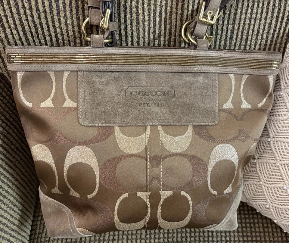 Bolso de Mano Coach 10445 Marrón Beige Firma Grande C Cuentas Gamuza Metálica Y2K Retro Foto 3 de 4