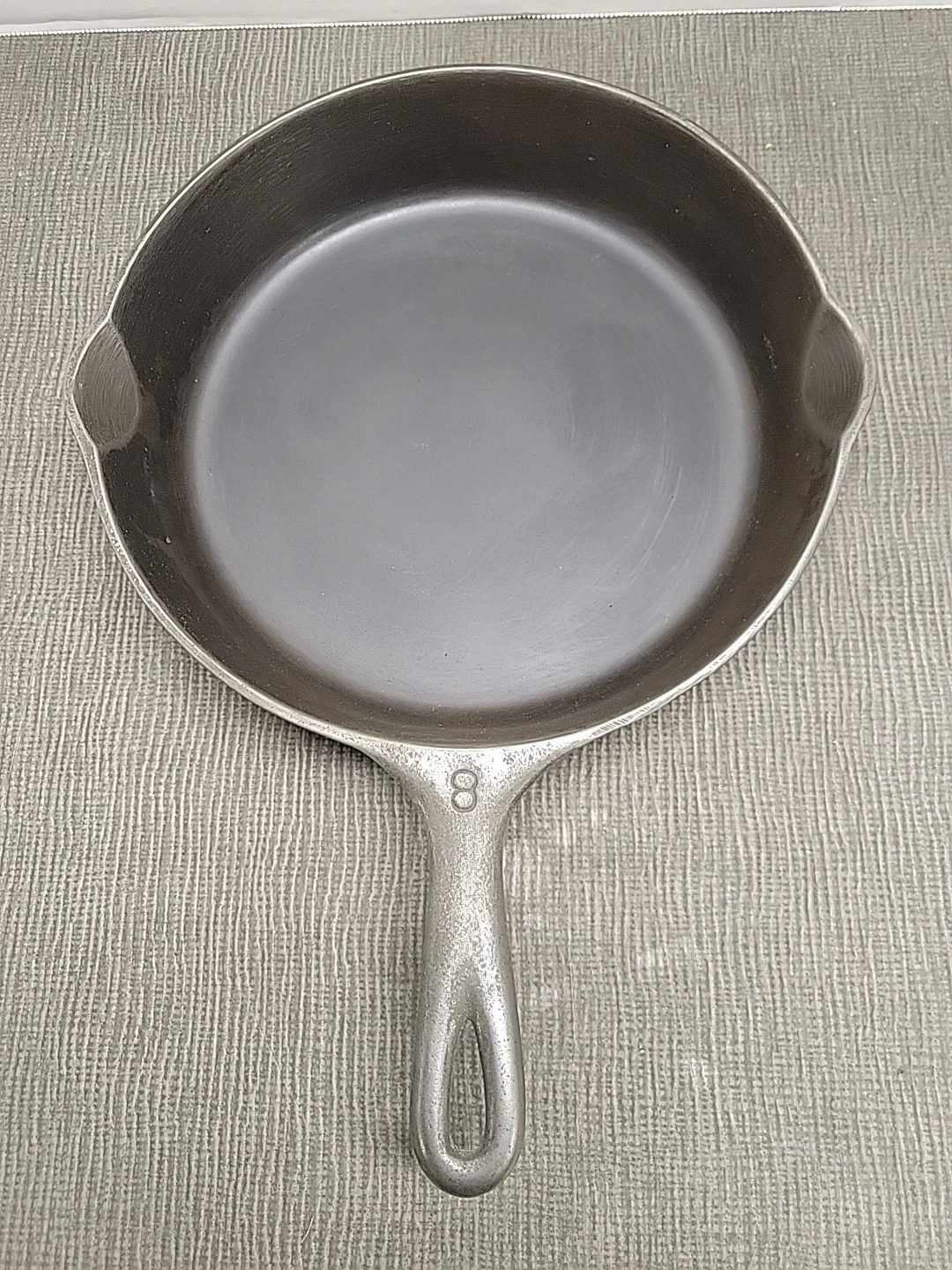 Wagner Ware #8 Sidney -O- Cast Iron Skillet 1058A Restored