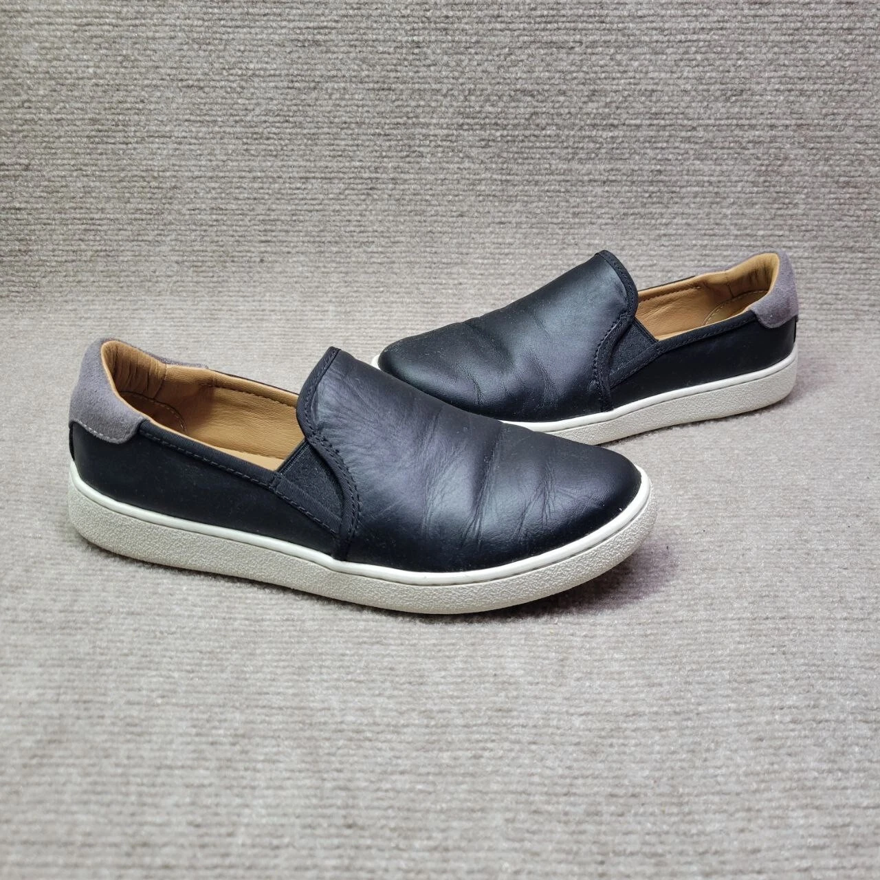 UGG NCas Sneakers Donna 7 Nero Pelle Scamosciata Slip On Punta Tonda Casual 1132711