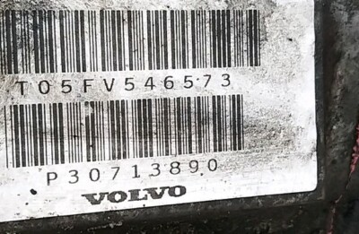 VOLVO S60 D5 2.4 AUTOMATIC GEARBOX P30713890 05FV546573 GENUINE  
