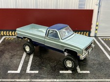 1985 GMC Sierra K2500 Lifted 4x4 Truck 1/64 Diecast Custom Greenlight Pickup