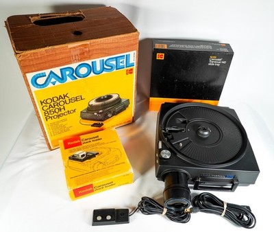 KODAK CAROUSEL PROJECTOR 850H -Top of the Line, Professionally w/ Slide Tray