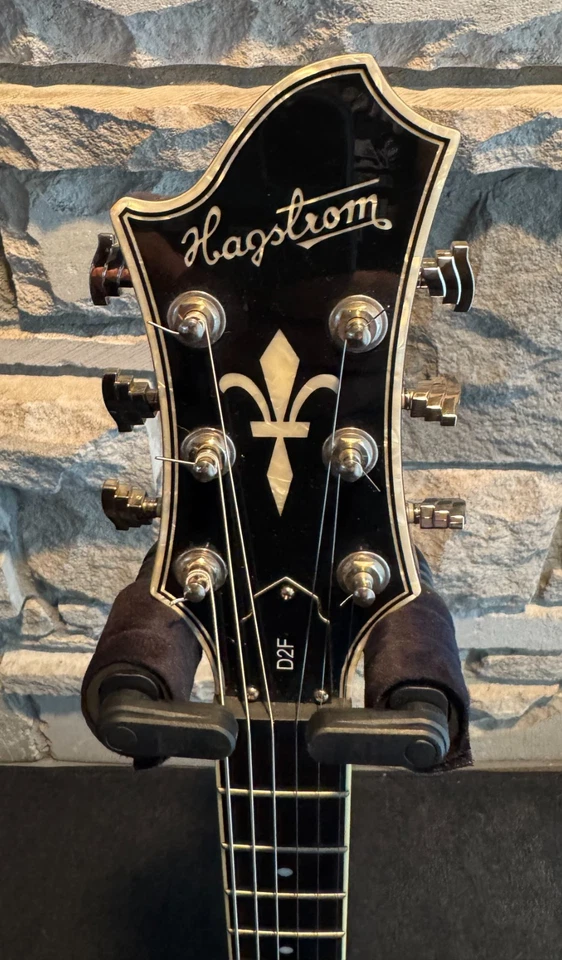 Guitarra Eléctrica Hagstrom D2F 2010 - Azul Brillante - Muy Buen Estado Foto 2 de 4