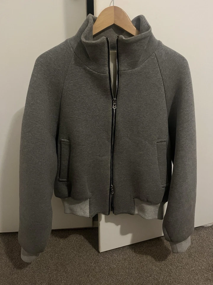 Chaqueta Jersey Vu Jade 009 Ryan Mochi Foto 2 de 4