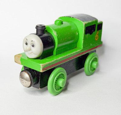 PERCY 1994 Vintage Thomas Wooden Train 1990s Magnetic Green Car T019