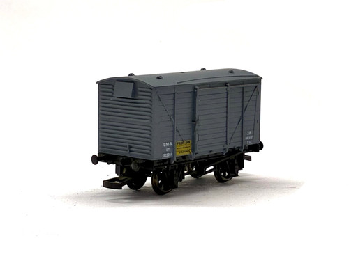 Dapol 4F-011-013 12 Tonnen belüfteter Obsttransporter in LMS grau 511254 | Condition: Used