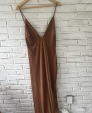 Fashion Nova Mustard Velvet Gown (M/L) *see pictures for measurements*