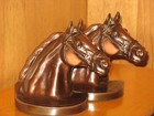 Vintage 1940's set of two horse head bookends. Heavy weight. — photo 4