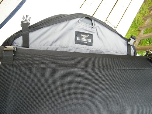 Skyroll 24" Black Nylon Garment Roll Up Luggage Travel Bag - Picture 8 of 8