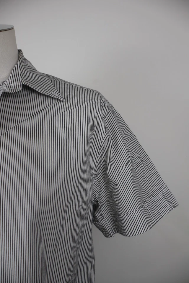 Camisa Diesel Para Hombre Informal Vintage Algodón Manga Corta Logo Talla XL Foto 2 de 4