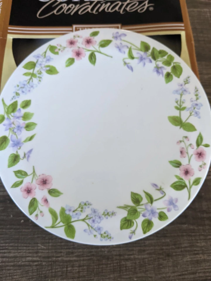 CORELLE COORDINATES DELICATE ARRAY 8 INCH FOOTED TRIVET NEW FREE USA SHIPPING - Image 3 of 4