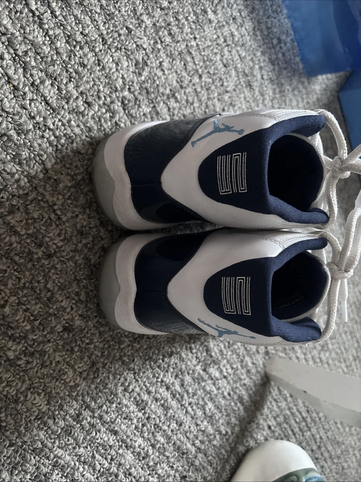 Air Jordan 11 'Win Like 82' 运动鞋 10.5 码 — 第 4/4 张图片