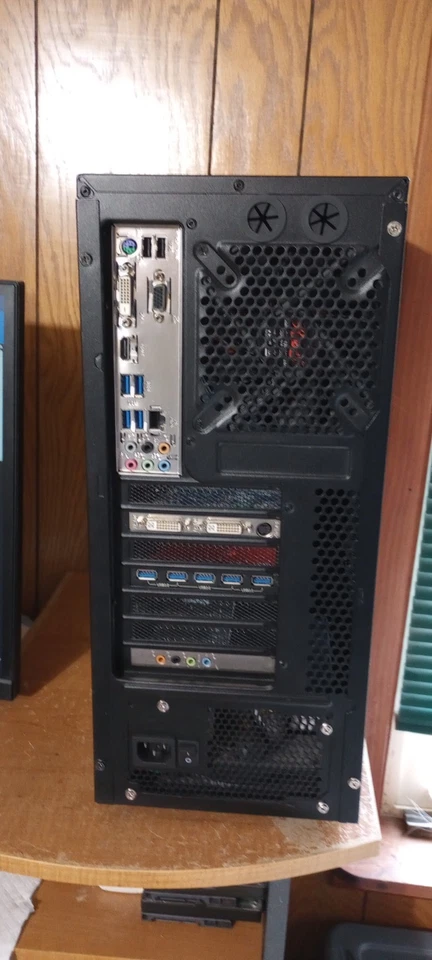 Custom Windows 7 desktop Computer - Image 3 of 4