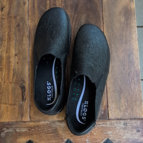 KLOGS Women's Black Floral Slip-On Casual Clogs Round Toe Rubber Upper 8.5