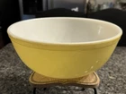 Vintage PYREX Yellow Primary Color Mixing Bowl 404 Large 4 Quart
