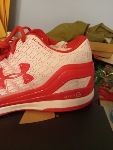 Under Armour UA TB Clutchfit Drive Low rot weiß Sportschuhe 15 - Bild 6 von 8