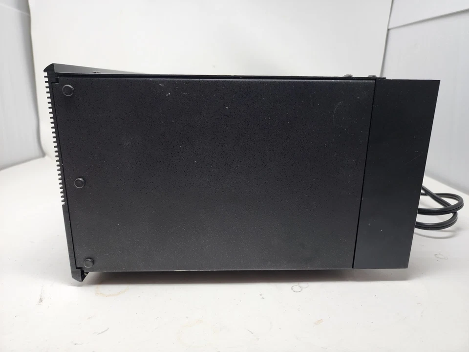 ADCOM GFA-555 Channel Power Amplifier with Original Packaging Excellent Cond. - Image 2 of 4