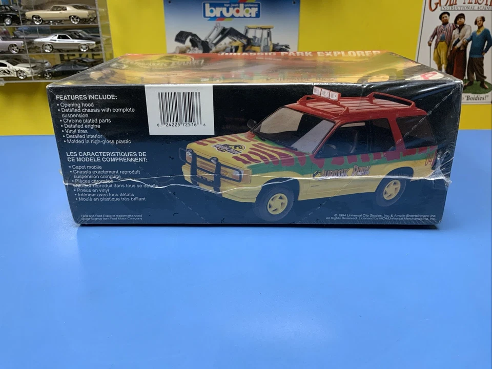 LINDBERG JURASSIC PARK EXPLORER 1:20 BIG SCALE #72516 FACTORY SEALED NEW - Image 4 of 4