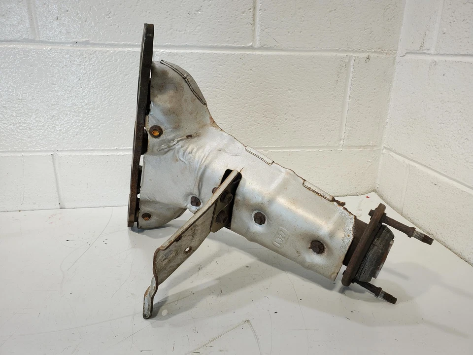 Colector de escape (2,3 L) 2006-2008 Mazda 6 Foto 3 de 4