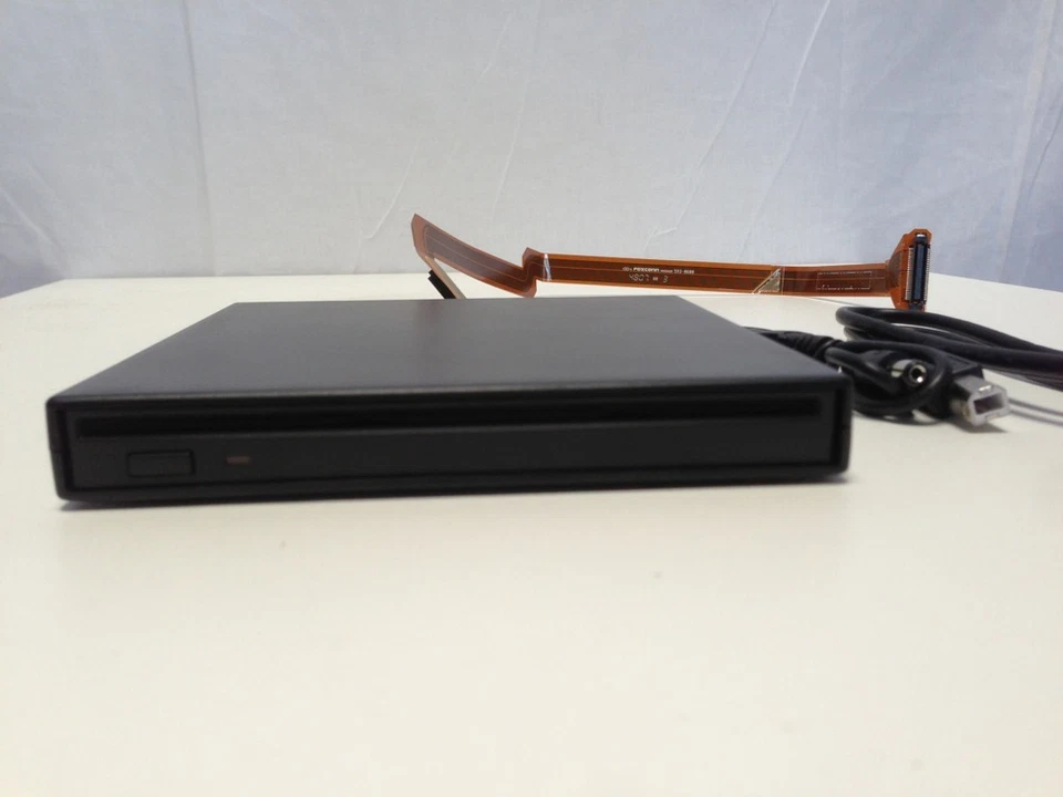 Apple Powerbook 678-0508C Combo DR CW-8124-C DVD/CDRW 632-0257-A External USB DR - Image 3 of 4