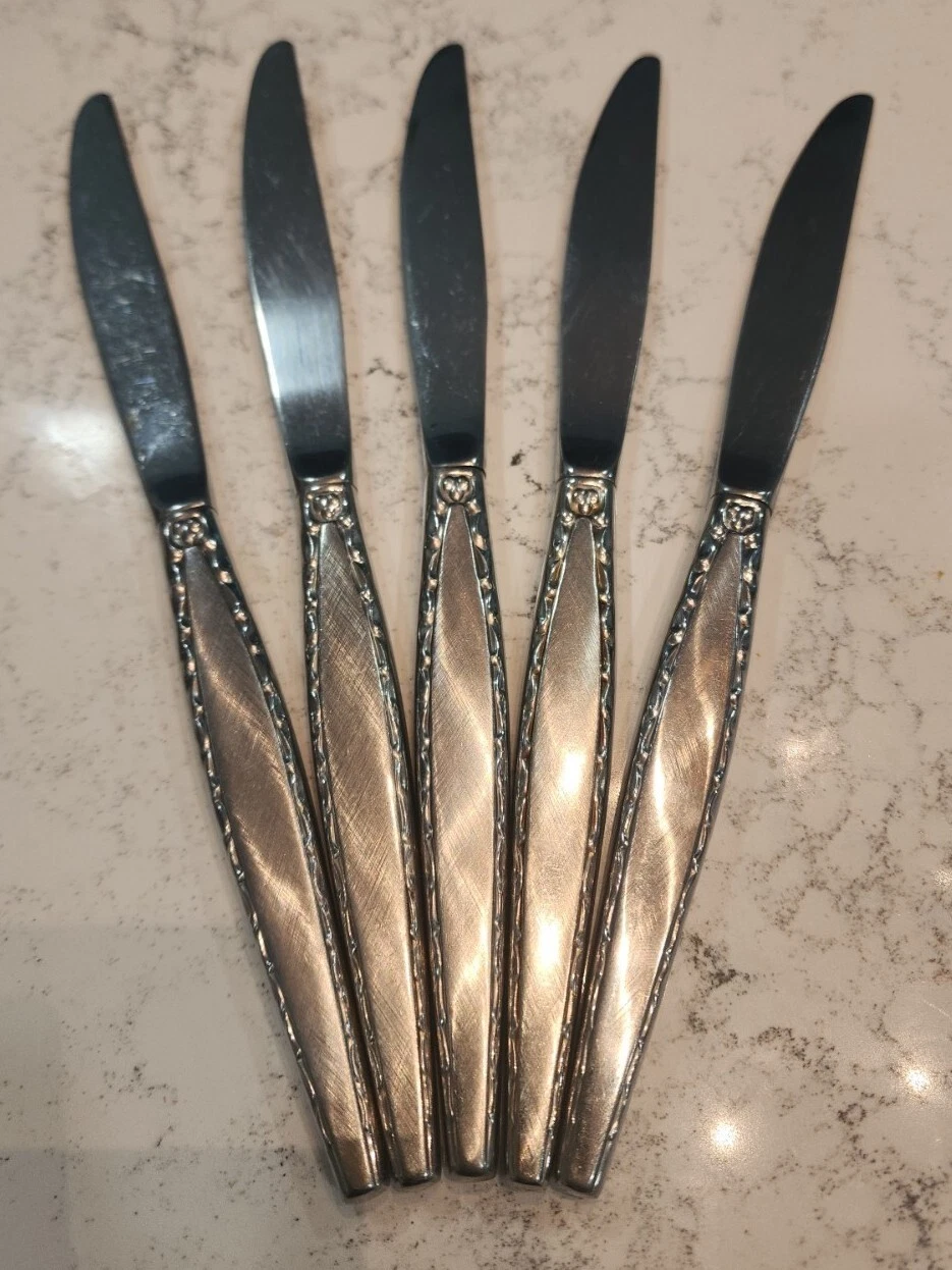 Oneida Venetia Dinner Knives Serrated 9-1/8” Community Stainless Lot of 5