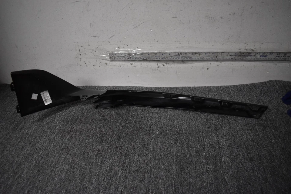 BMW 325I PARACHOQUES MOLDURA FÁBRICA OEM Foto 4 de 4