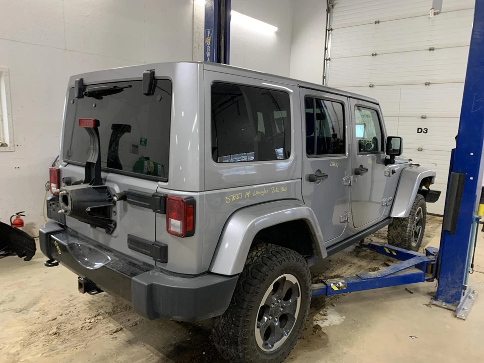 Compresor de aire acondicionado usado para: Jeep Wrangler 2014 grado A Foto 4 de 4