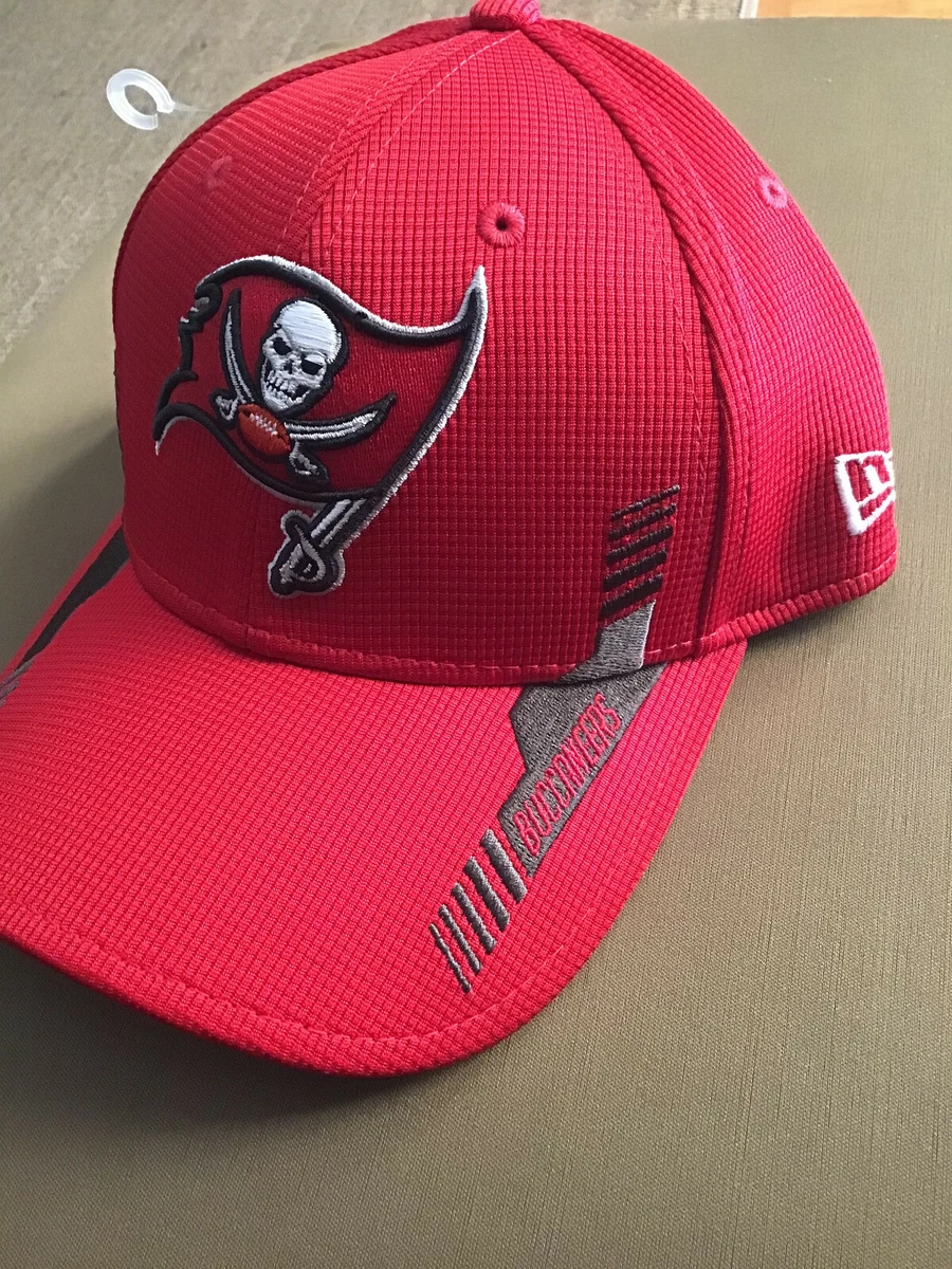 j Tampa Bay Buccaneers Cap New Era 3930 Red 2021 NFL Sideline Hat Mens Size
